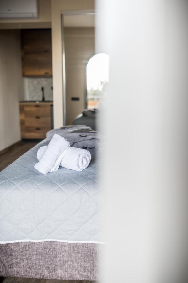 Seven Keys Luxury Suites 아킬레이온 외부 사진