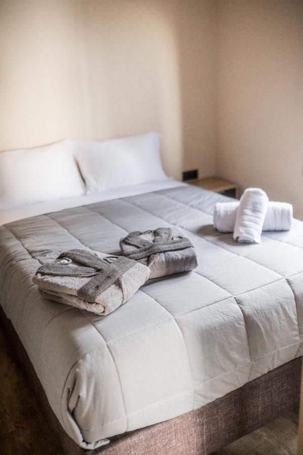 Seven Keys Luxury Suites 아킬레이온 외부 사진