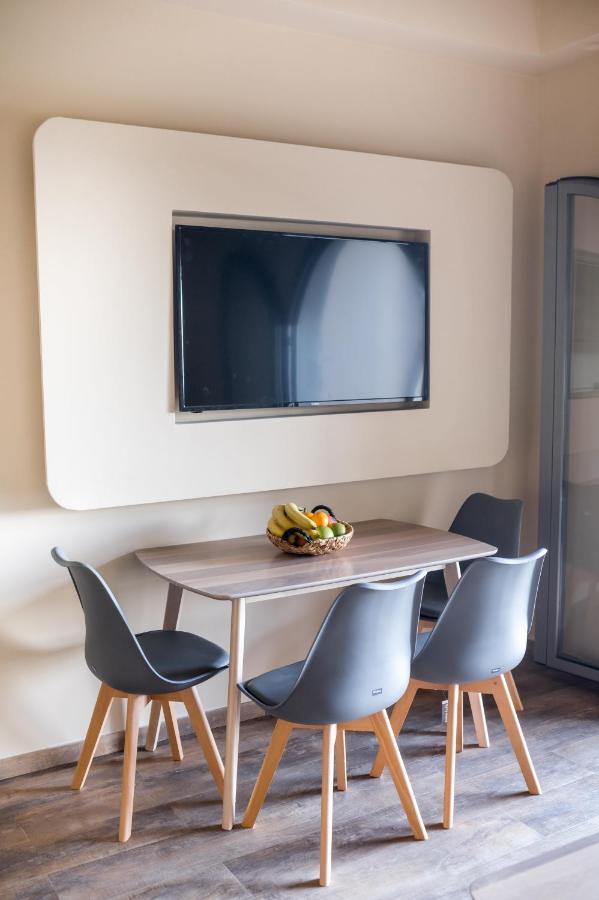 Seven Keys Luxury Suites 아킬레이온 외부 사진